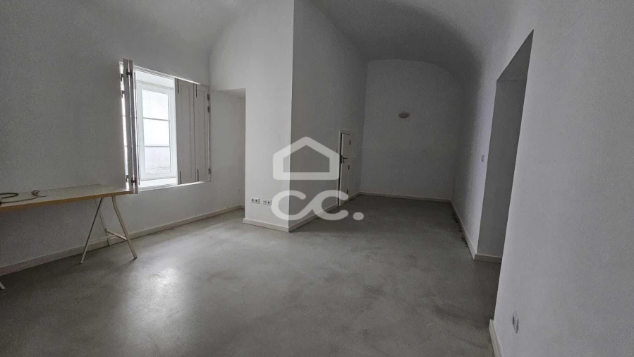 Apartamento T2 para Arrendamento em Beja (Santiago Maior e São João Baptista) Foto 15