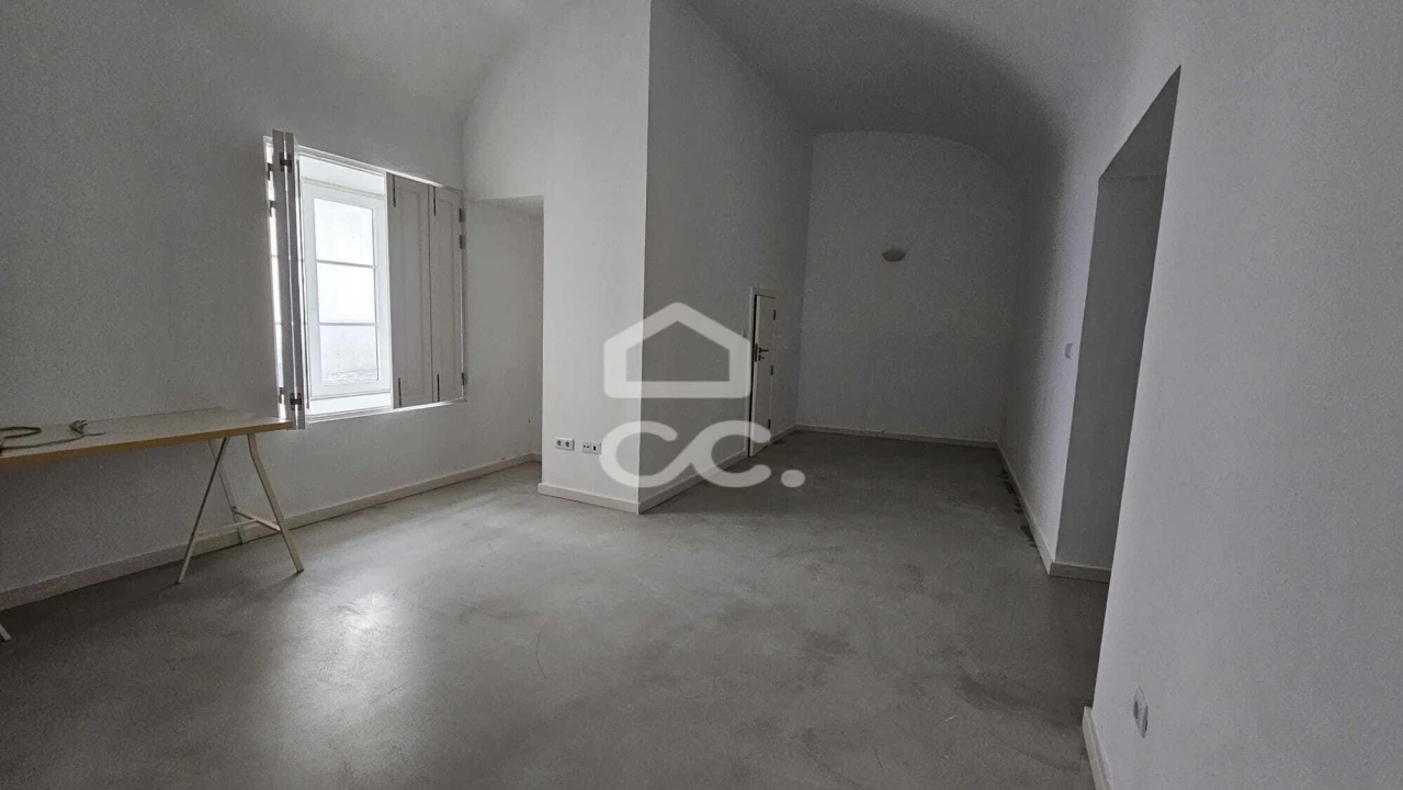 Apartamento T2 para Arrendamento em Beja (Santiago Maior e São João Baptista) Foto 15