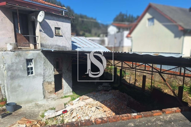 Moradia T2 para Venda em Trezoi Foto 5