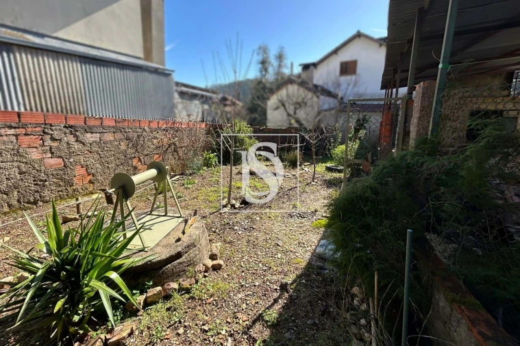 Moradia T2 para Venda em Trezoi Foto 27