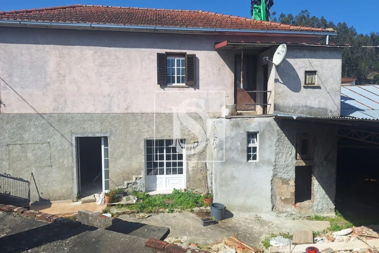 Moradia T2 para Venda em Trezoi Foto 4