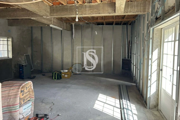 Moradia T2 para Venda em Trezoi Foto 19