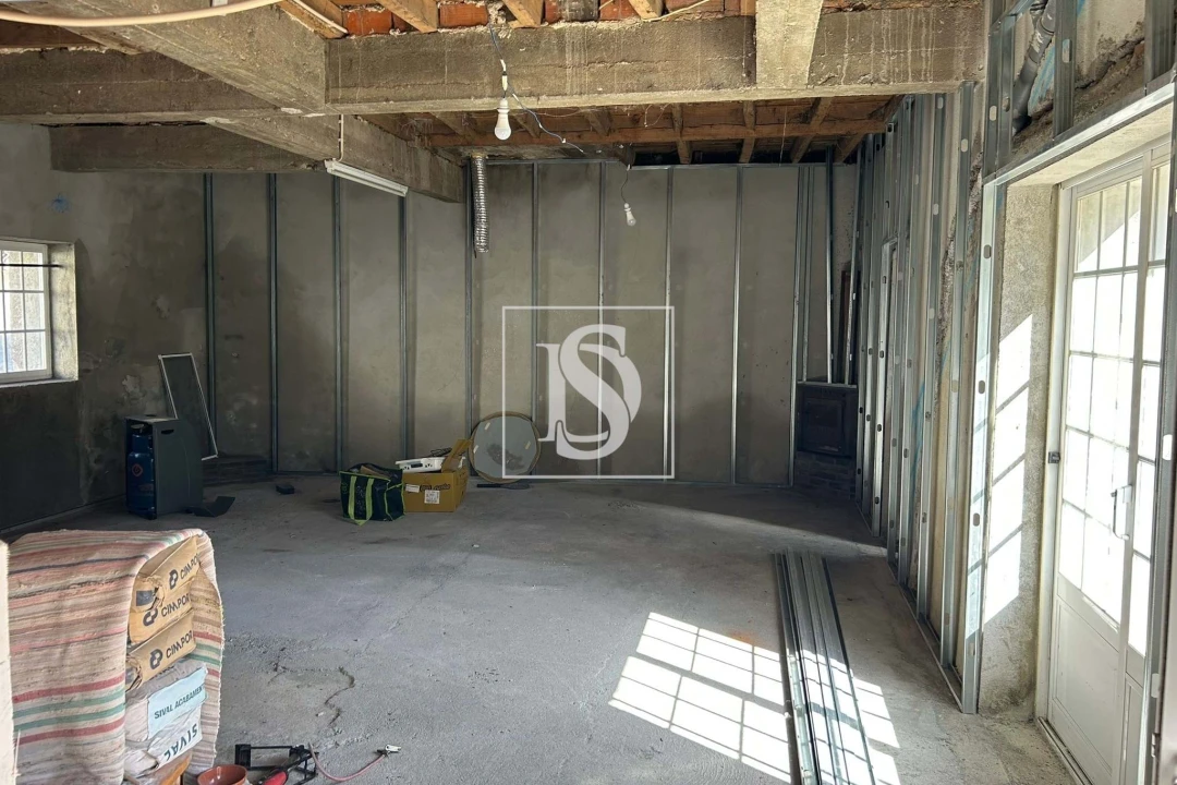 Moradia T2 para Venda em Trezoi Foto 19