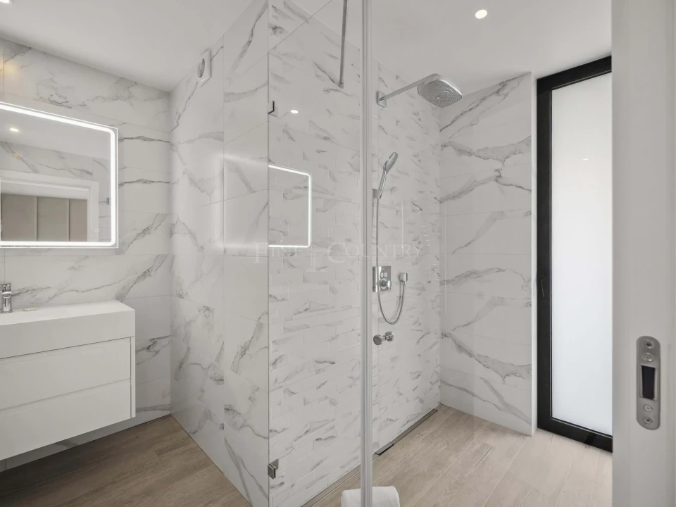 Moradia T4 para Venda em Lagoa e Carvoeiro Foto 24