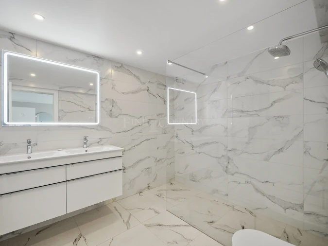 Moradia T4 para Venda em Lagoa e Carvoeiro Foto 38