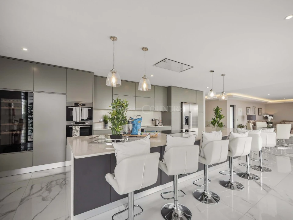 Moradia T4 para Venda em Lagoa e Carvoeiro Foto 16