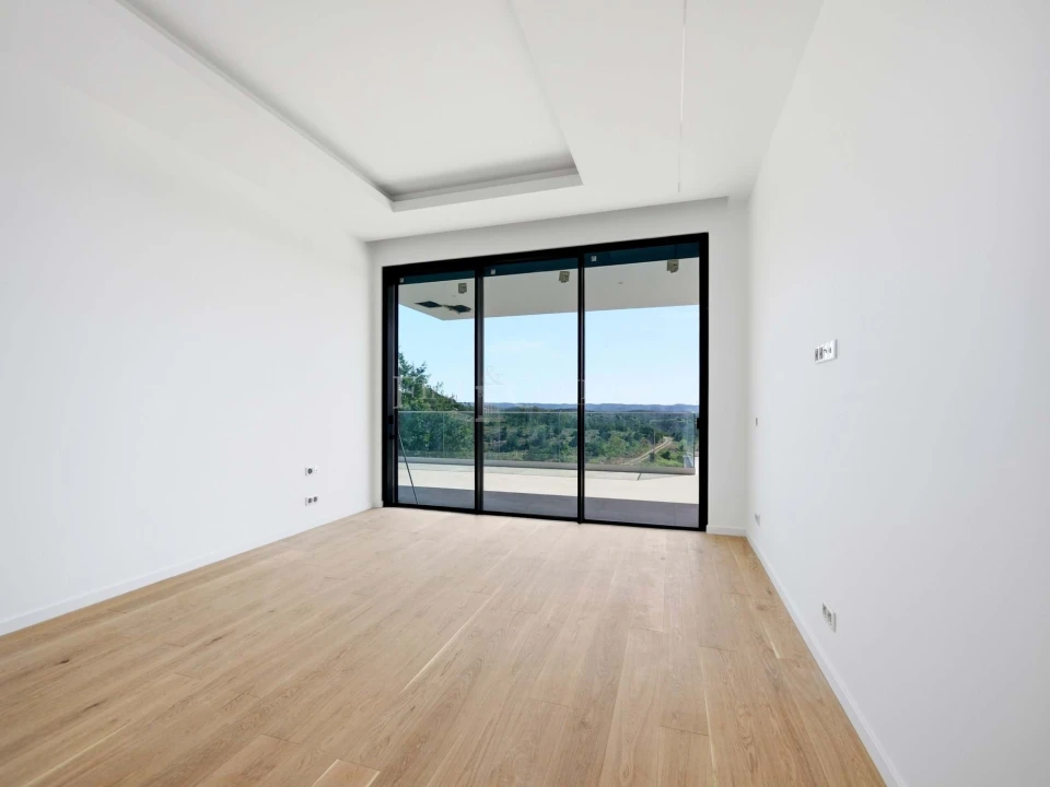 Moradia T4 para Venda em Monchique Foto 10