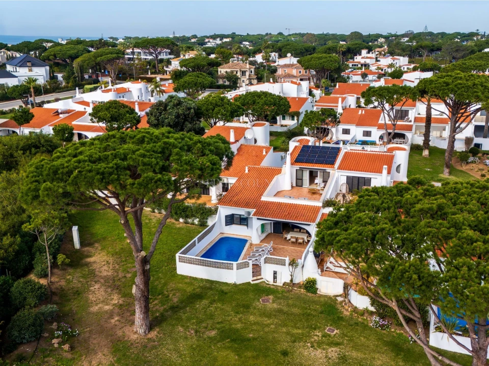 Moradia T3 para Venda em Almancil Foto 32