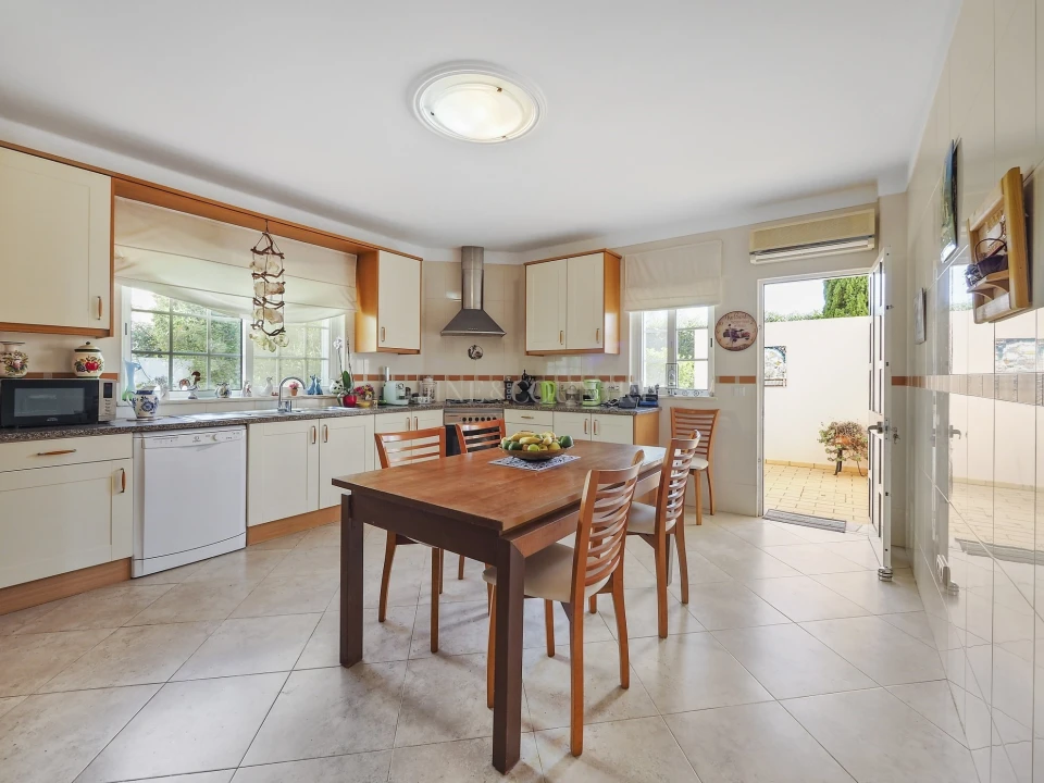 Moradia T4 para Venda em Lagoa e Carvoeiro Foto 11