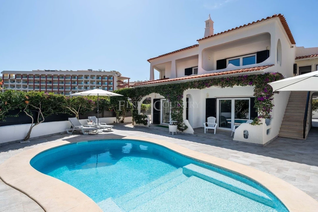 Moradia T5 para Venda em Porches Foto 1