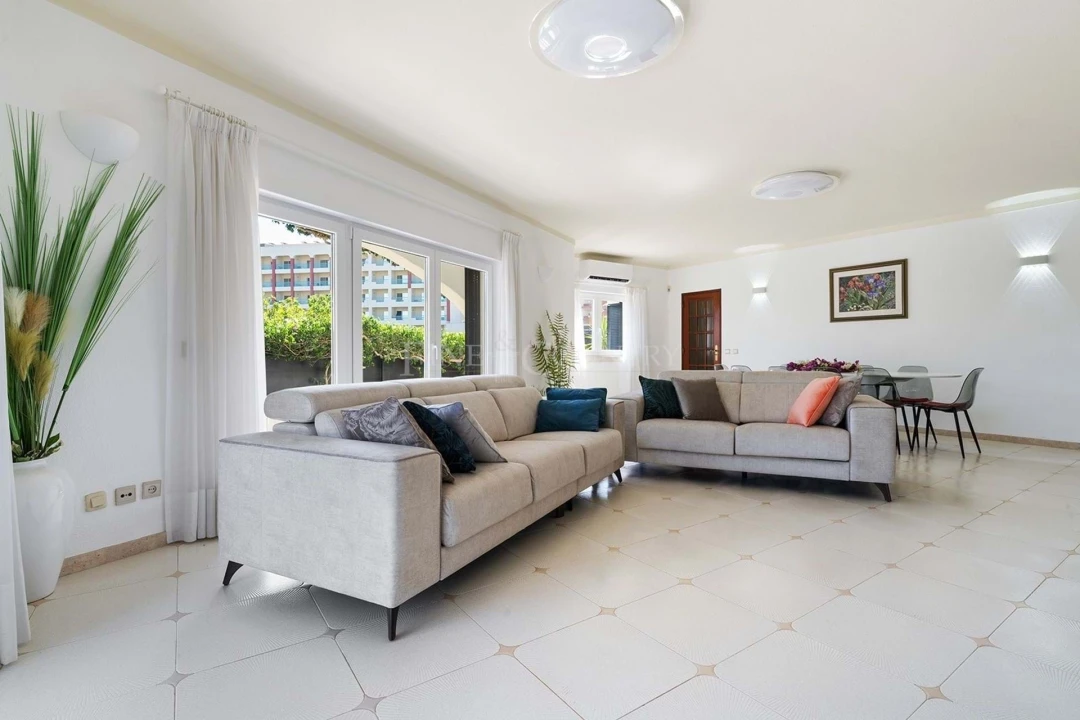 Moradia T5 para Venda em Porches Foto 11