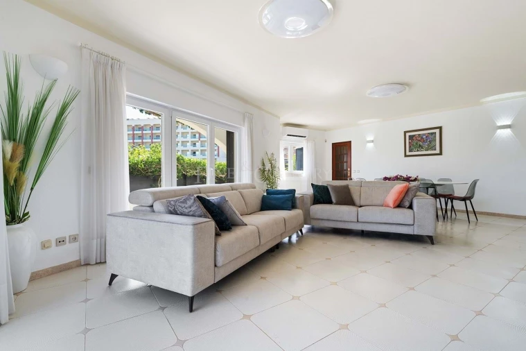 Moradia T5 para Venda em Porches Foto 11