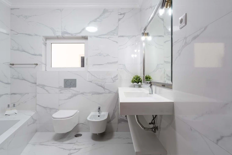 Moradia T5 para Venda em Porches Foto 17