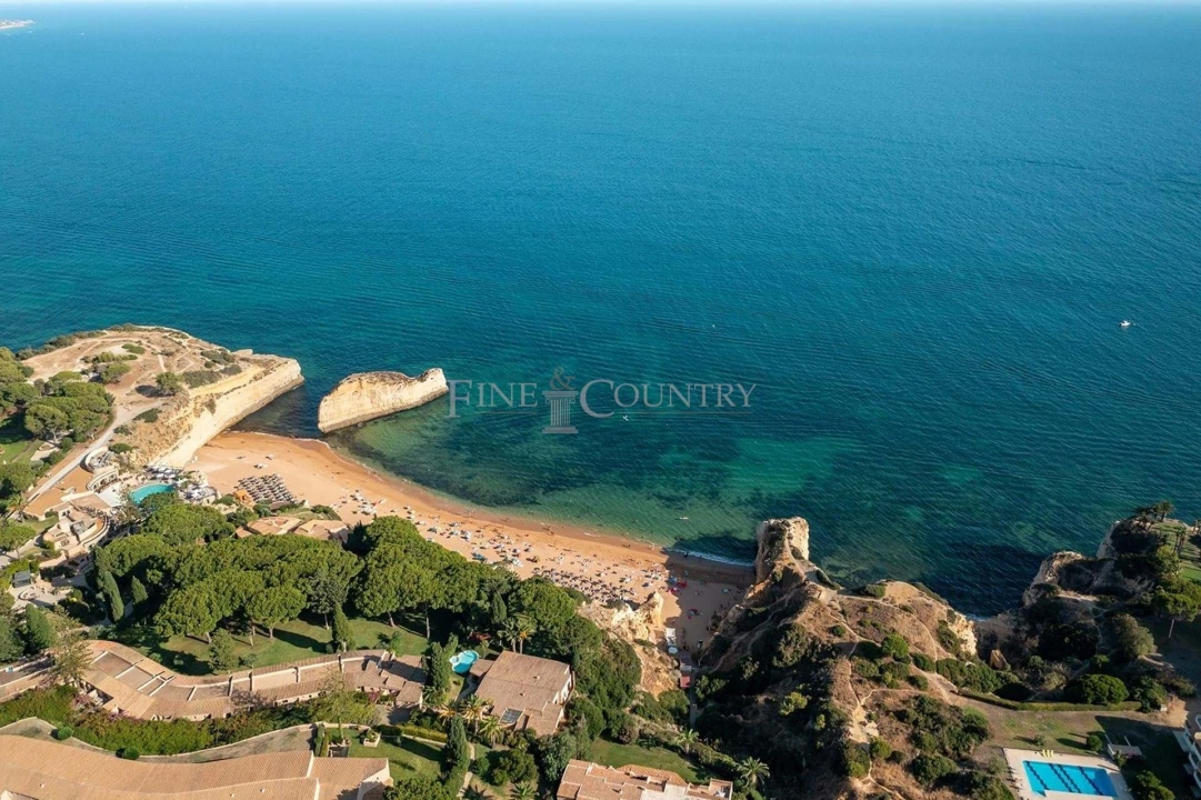 Moradia T5 para Venda em Porches Foto 3