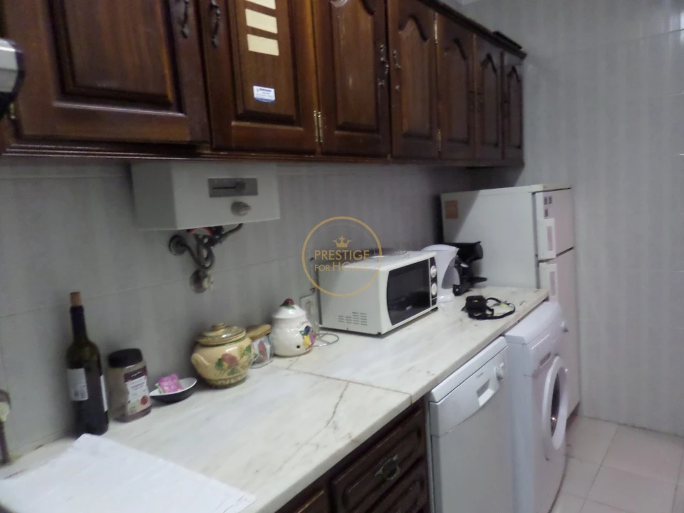 Apartamento T1 para Venda em Quarteira Foto 11