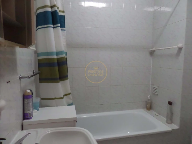 Apartamento T1 para Venda em Quarteira Foto 18