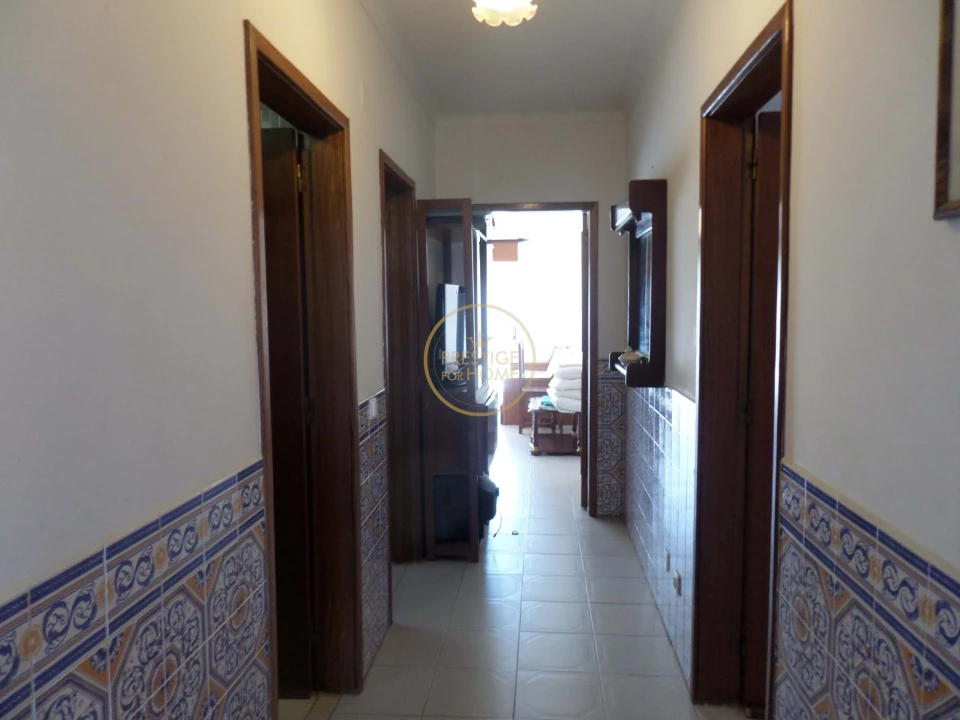 Apartamento T1 para Venda em Quarteira Foto 8