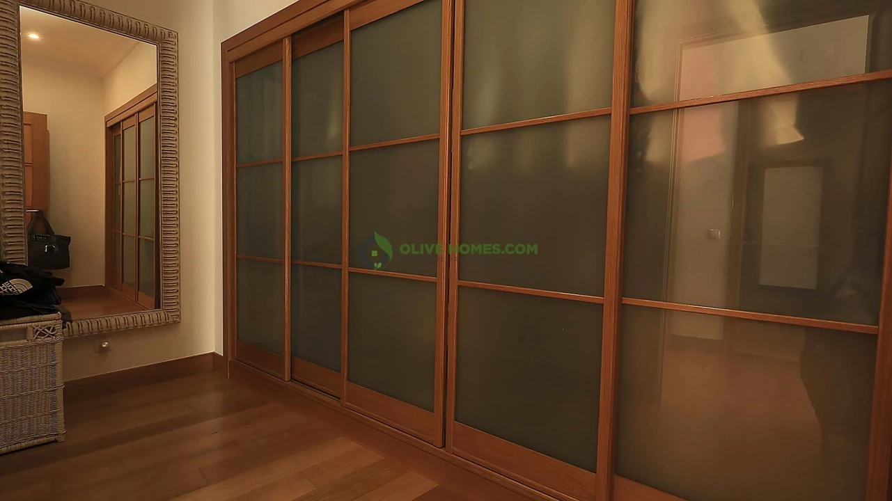 Moradia T4 para Venda em Quarteira Foto 31