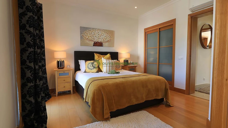 Moradia T4 para Venda em Quarteira Foto 28