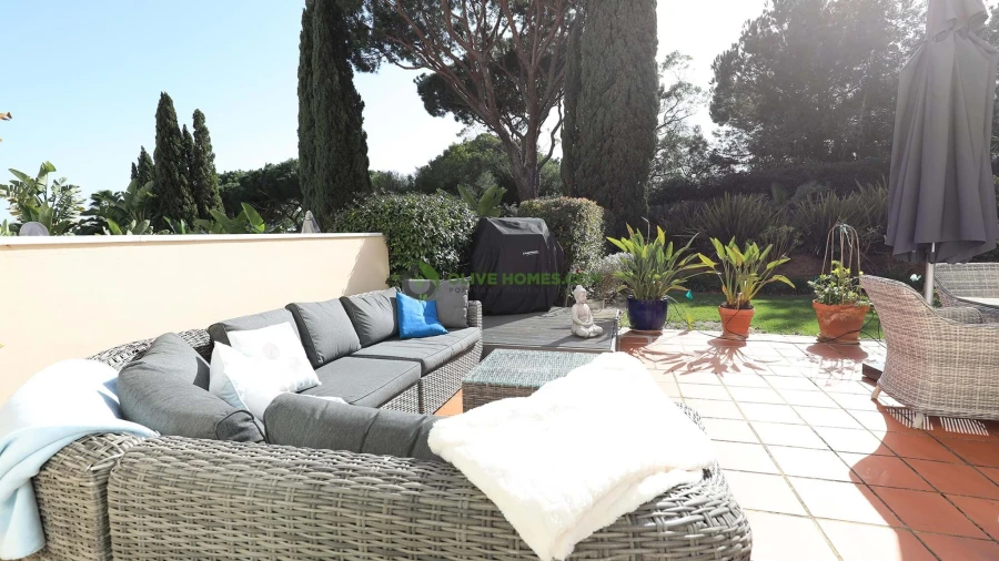 Moradia T4 para Venda em Quarteira Foto 18