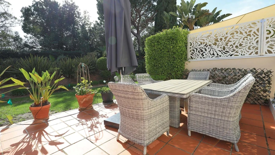 Moradia T4 para Venda em Quarteira Foto 19