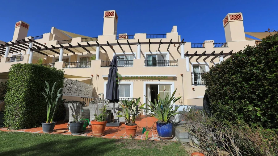 Moradia T4 para Venda em Quarteira Foto 1