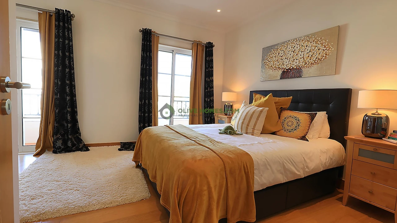 Moradia T4 para Venda em Quarteira Foto 26