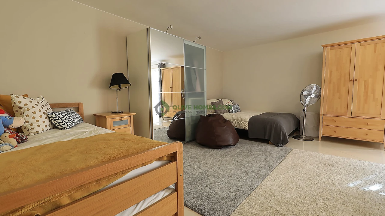 Moradia T4 para Venda em Quarteira Foto 21