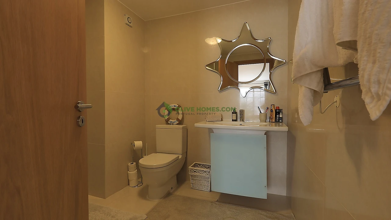 Moradia T4 para Venda em Quarteira Foto 24