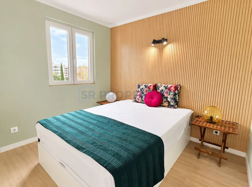 Apartamento T2 para Venda em Quarteira Foto 17