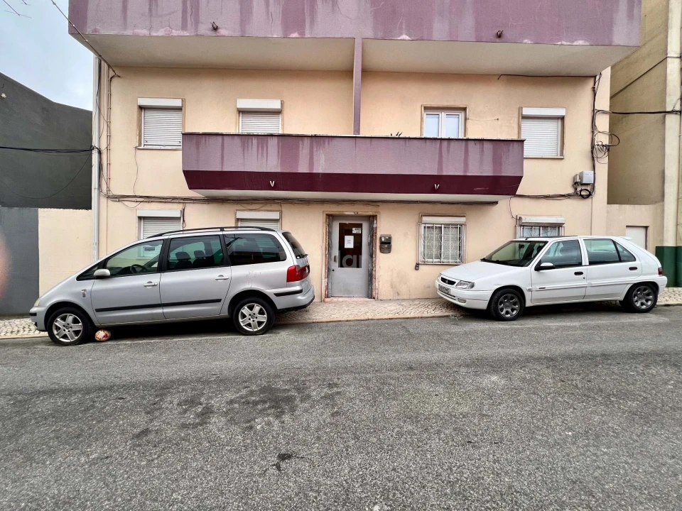 Apartamento T2 para Venda em Camarate, Unhos e Apelação Foto 24