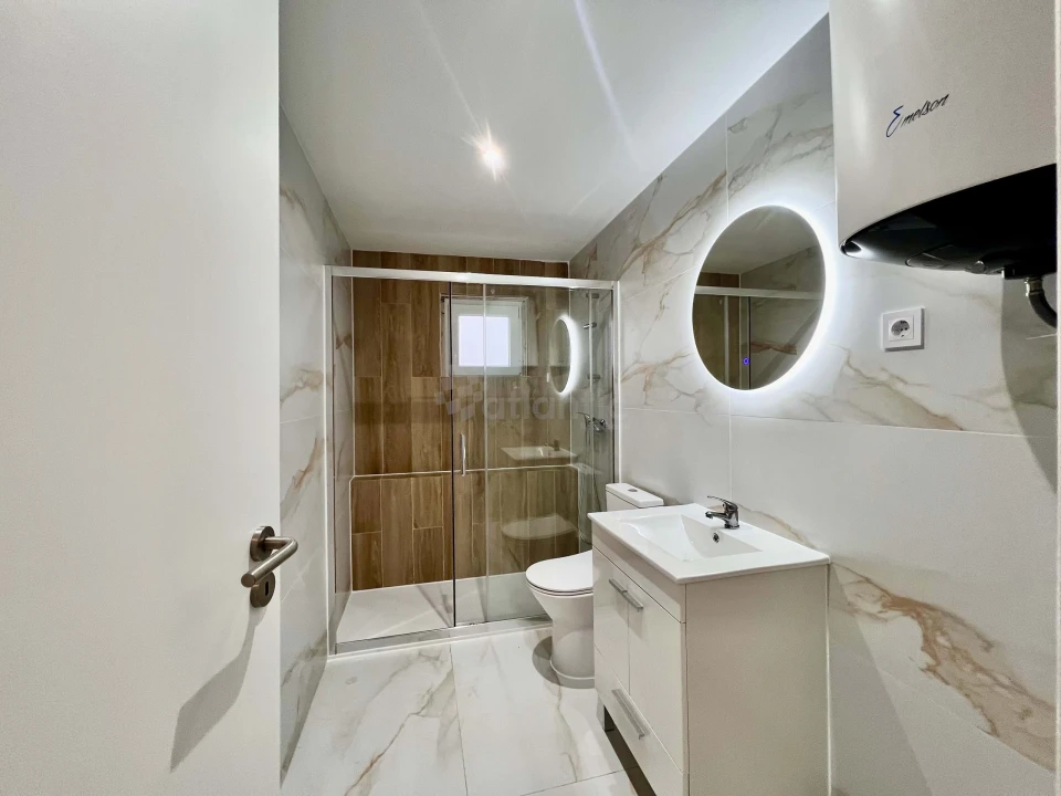 Apartamento T2 para Venda em Camarate, Unhos e Apelação Foto 19