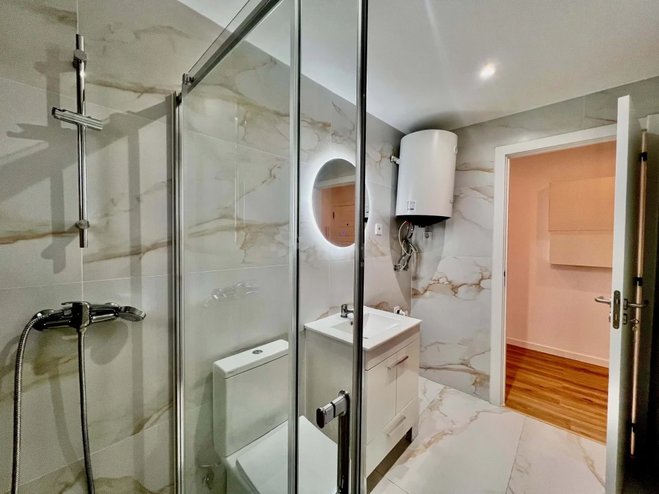 Apartamento T2 para Venda em Camarate, Unhos e Apelação Foto 21