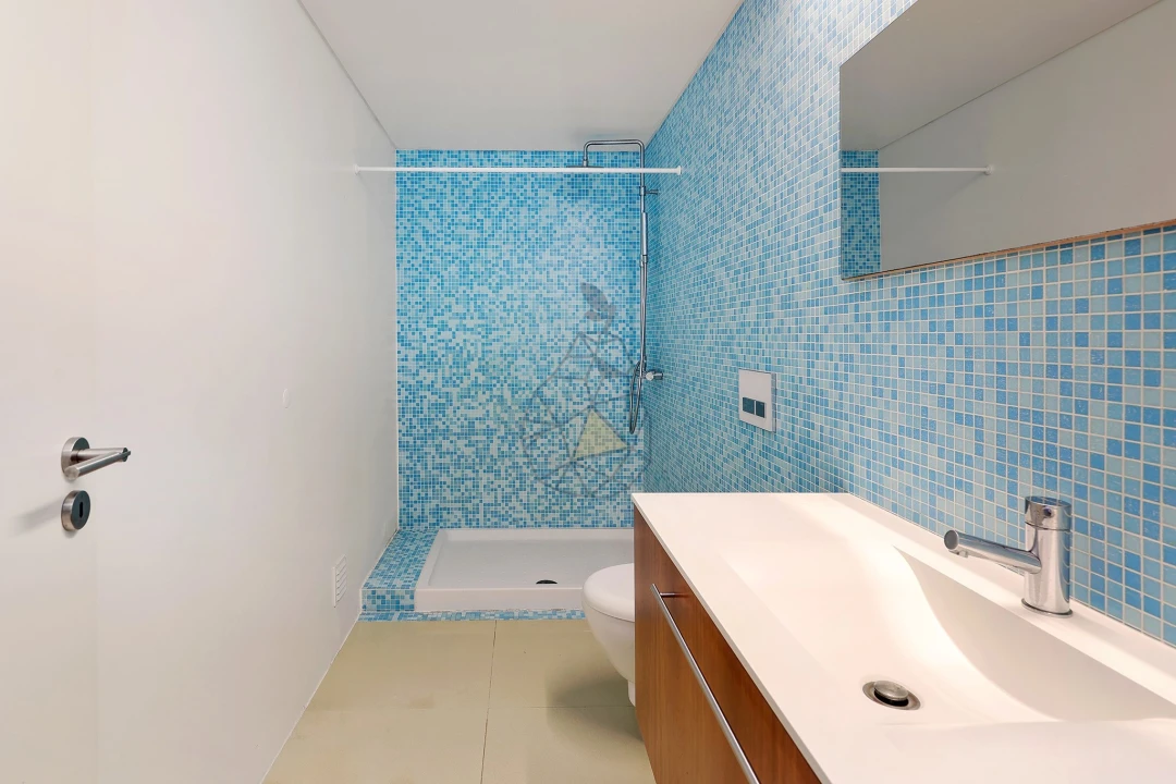 Apartamento T4 para Venda em Portimão Foto 29