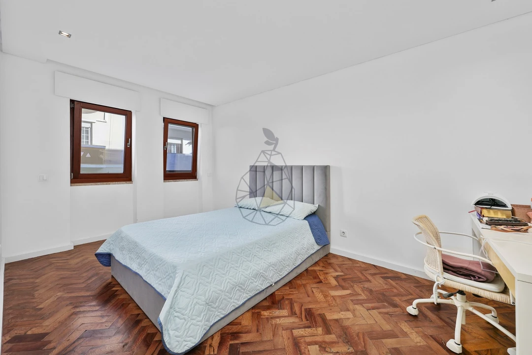 Apartamento T4 para Venda em Portimão Foto 32
