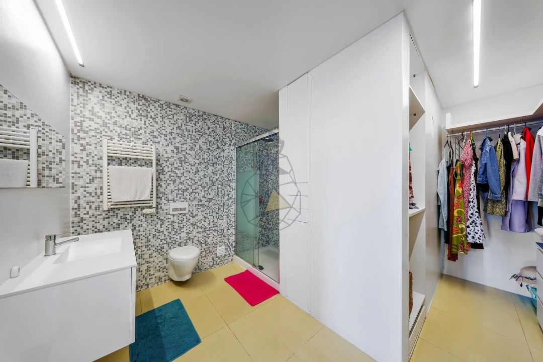 Apartamento T4 para Venda em Portimão Foto 34