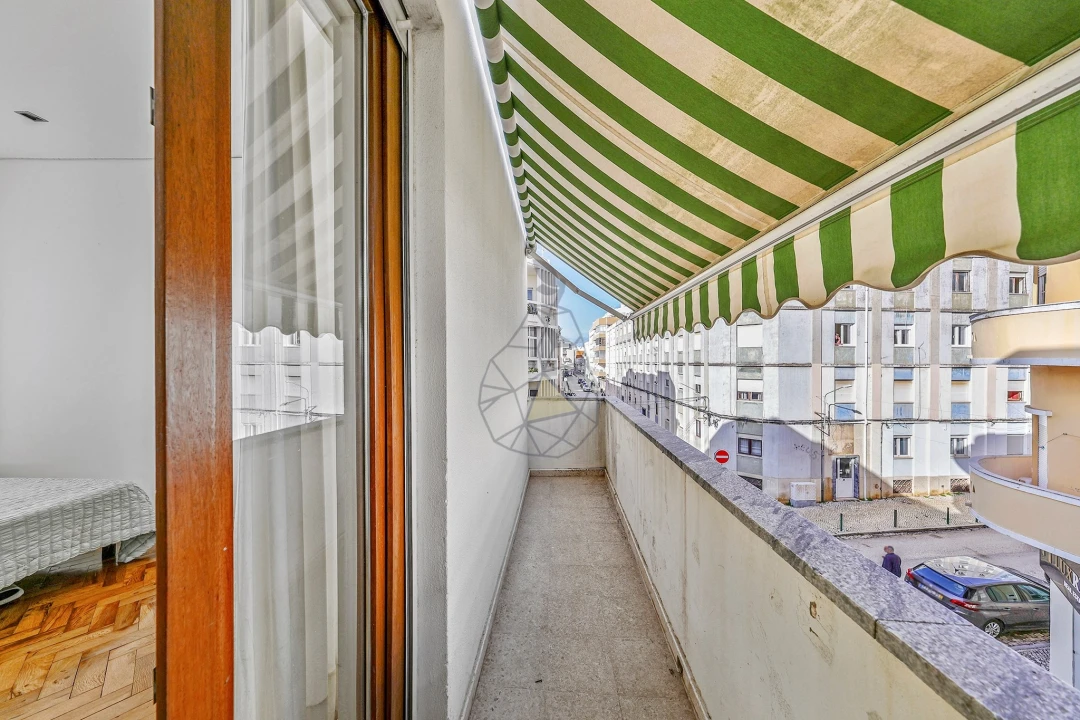 Apartamento T4 para Venda em Portimão Foto 20