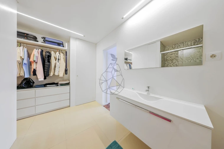 Apartamento T4 para Venda em Portimão Foto 35