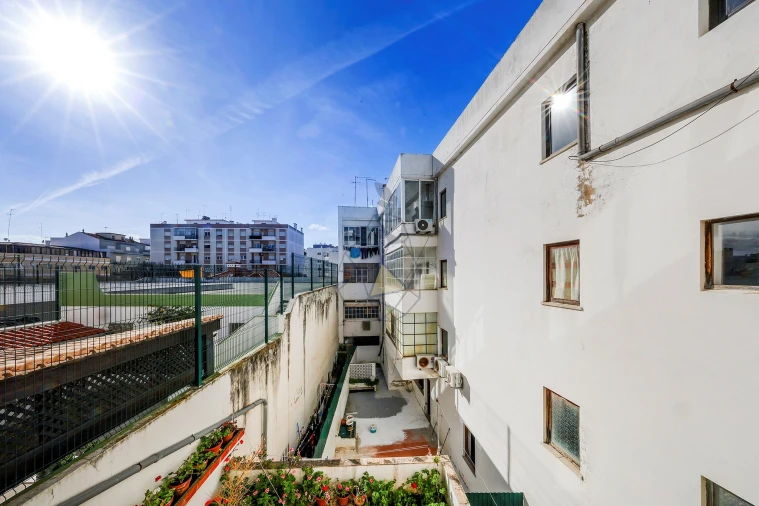 Apartamento T4 para Venda em Portimão Foto 11