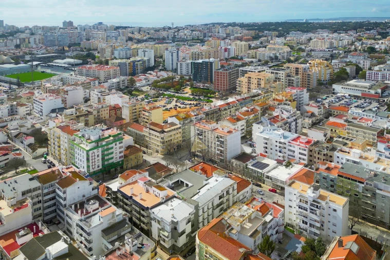Apartamento T4 para Venda em Portimão Foto 47