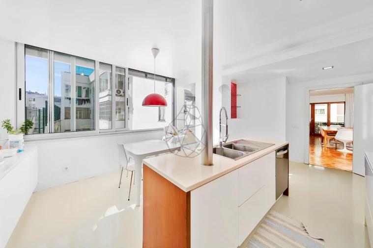 Apartamento T4 para Venda em Portimão Foto 9