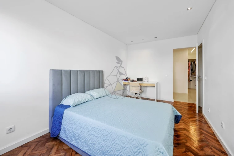 Apartamento T4 para Venda em Portimão Foto 33