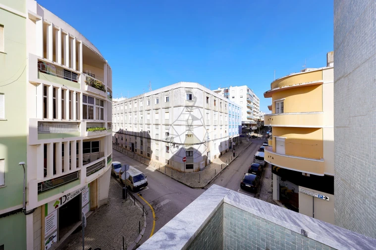 Apartamento T4 para Venda em Portimão Foto 8
