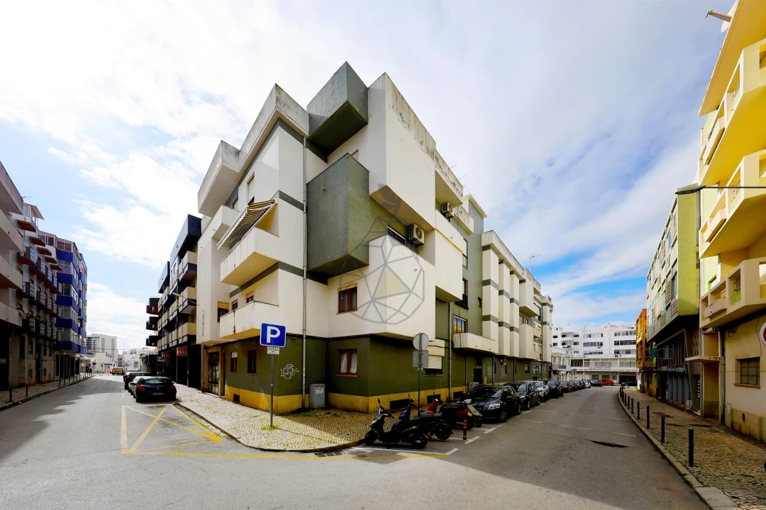 Apartamento T4 para Venda em Portimão Foto 3