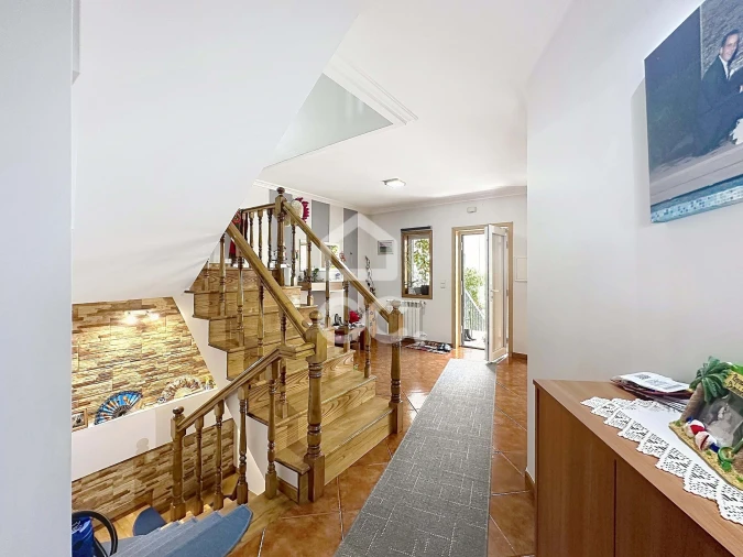 Moradia T4 para Venda em Santa Maria Maior Foto 10