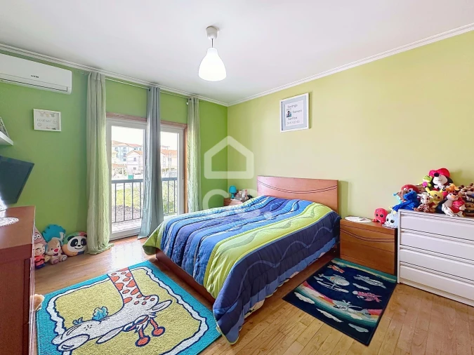 Moradia T4 para Venda em Santa Maria Maior Foto 11