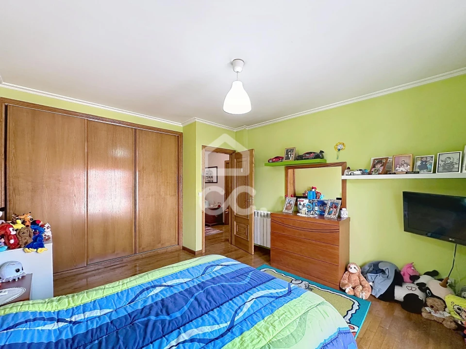 Moradia T4 para Venda em Santa Maria Maior Foto 12