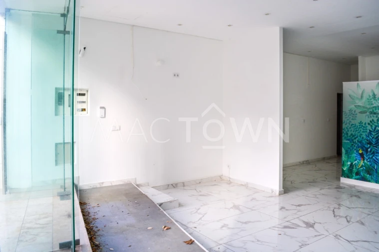 Loja para Venda em Parque das Nações Foto 7