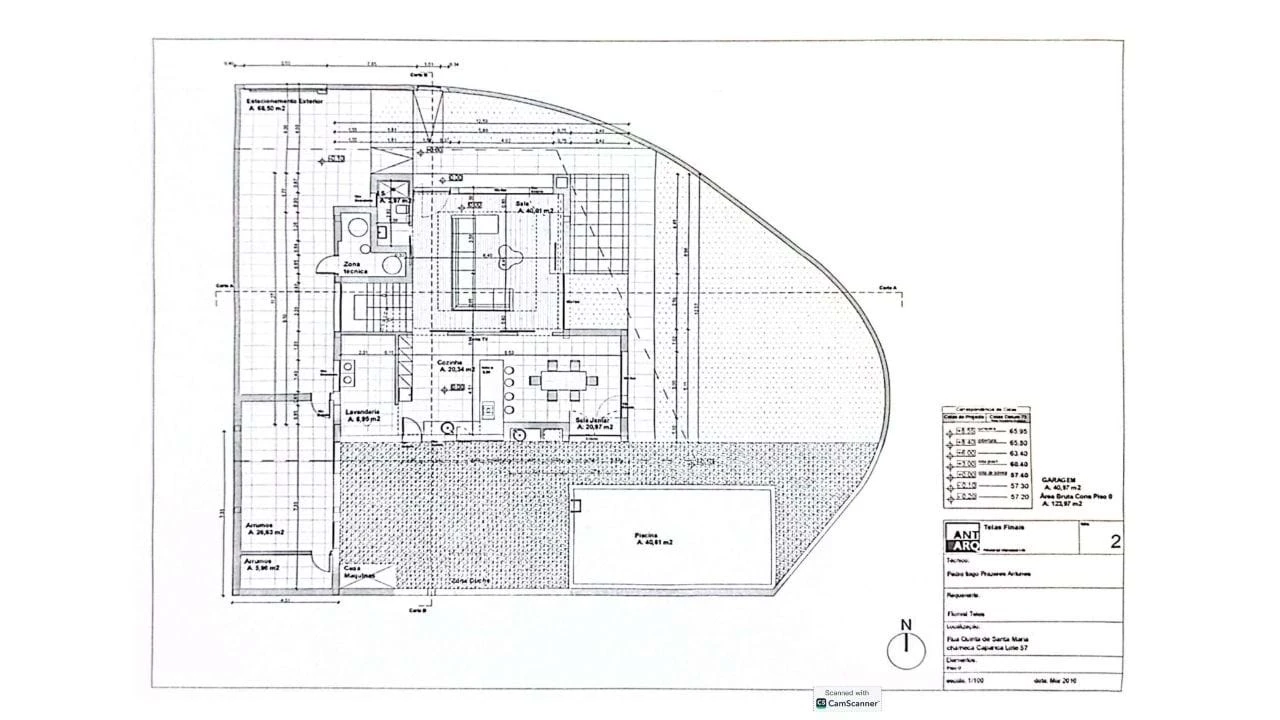 Moradia T4 para Venda em Charneca de Caparica e Sobreda Foto 34