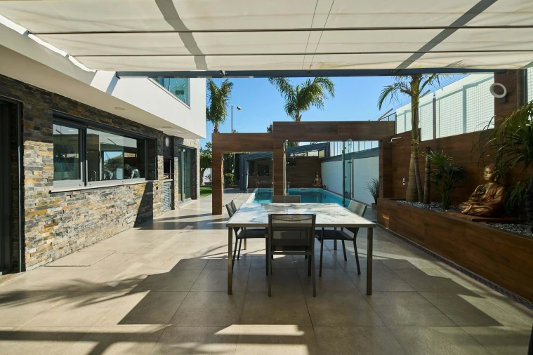 Moradia T4 para Venda em Charneca de Caparica e Sobreda Foto 16